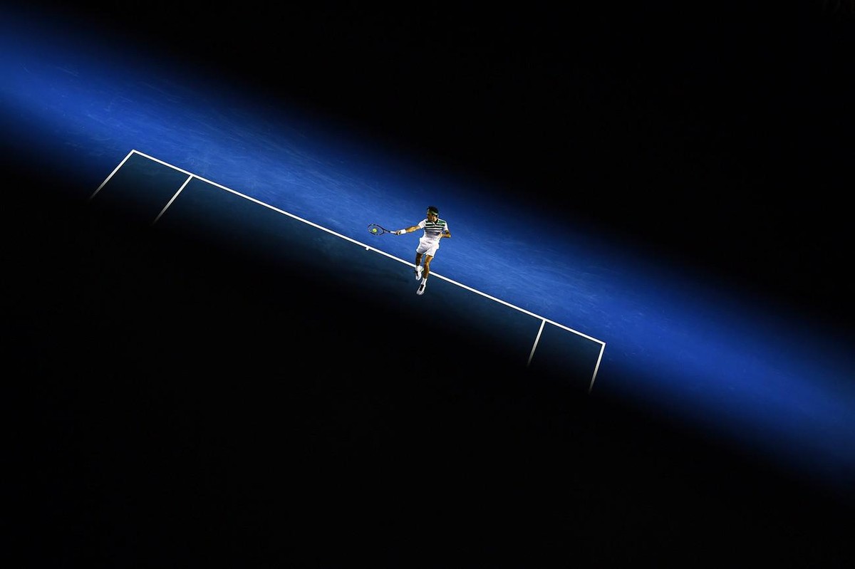 Roger Federer devra subir une nouvelle opération au genou droit et sera absent de longs mois.
