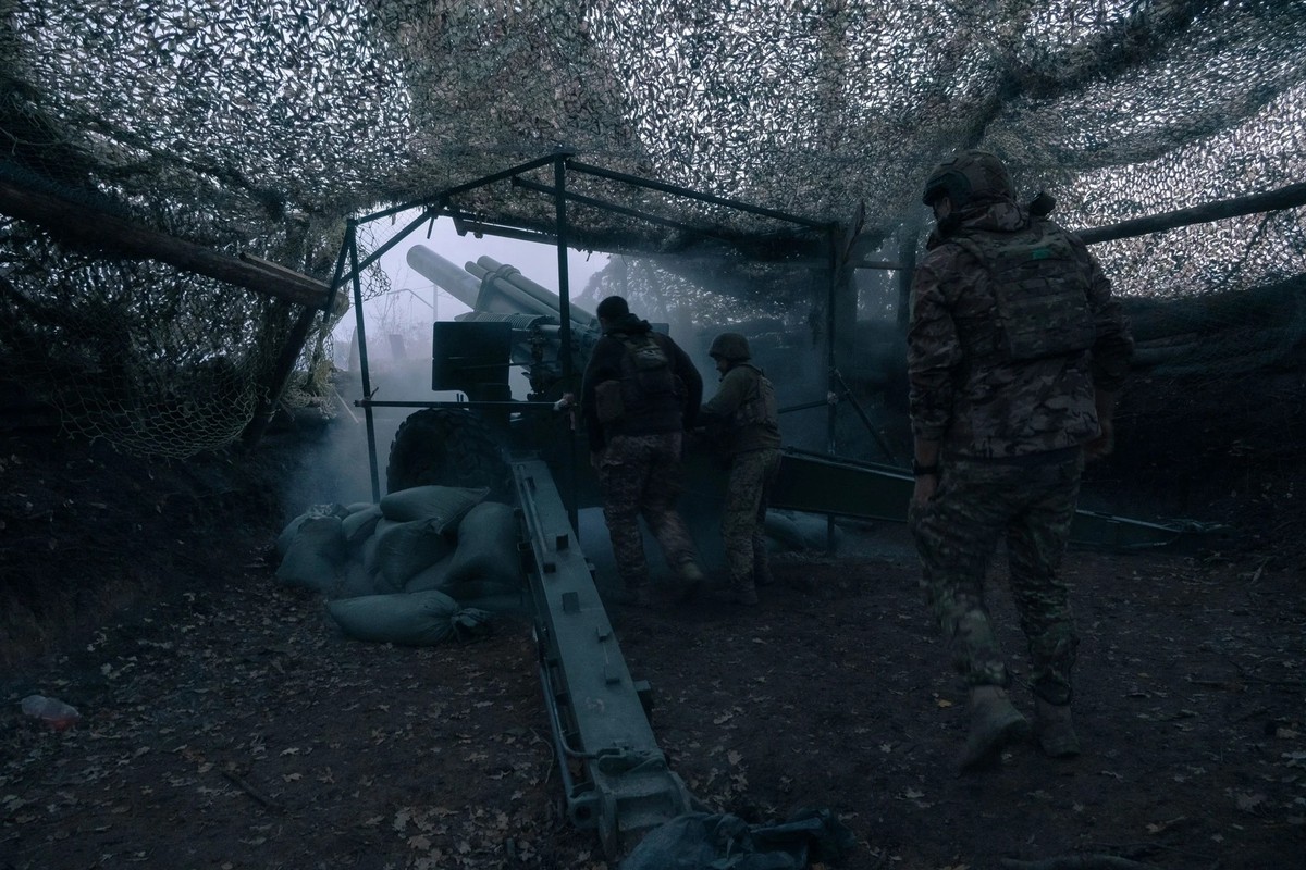 Les soldats ukrainiens défendent Pokrovsk: la ville est désormais presque encerclée par les troupes russes.