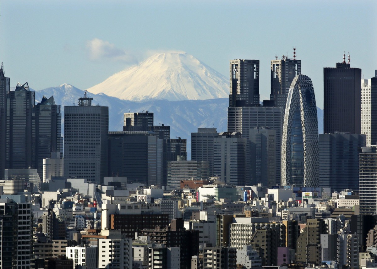 Tokyo mit dem Fuji im Hintergrund.