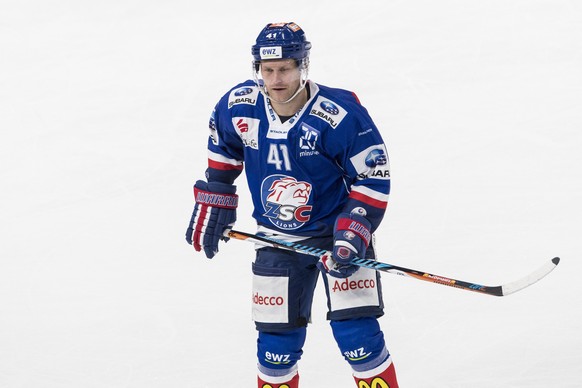 CAPTION CORRECTION - Der Zuercher Patrick Thoresen waehrend dem Eishockeyspiel der National League A zwischen den ZSC Lions und dem Lausanne HC, im Hallenstadion in Zuerich, am Freitag, 16. September  ...