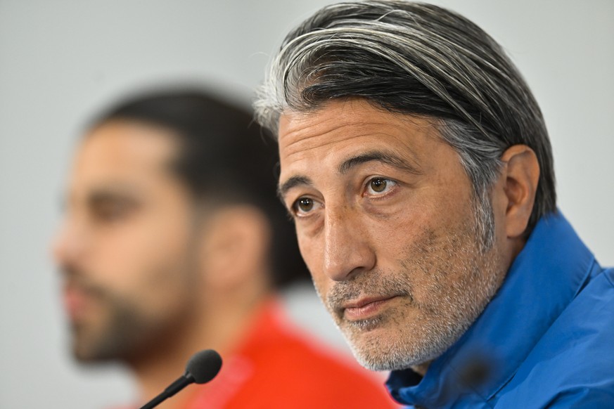Switzerland's Ricardo Rodriguez, left, and head coach Murat Yakin, one day prior the UEFA Nations League group A2 soccer match between Switzerland and Czech Republic, on Monday, September 26, 2022, at ...