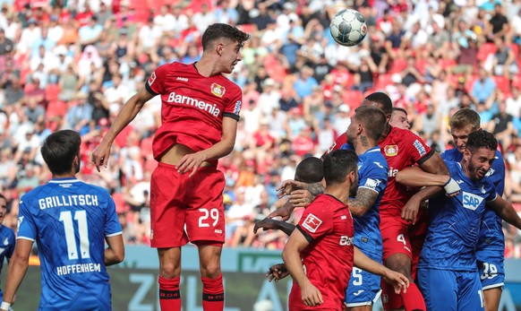 epa07807087 Leverkusen?s Kai Havertz (2-L) in action during the German Bundesliga soccer match between Bayer Leverkusen and TSG 1899 Hoffenheim in Leverkusen, Germany, 31 August 2019. EPA/ARMANDO BABA ...