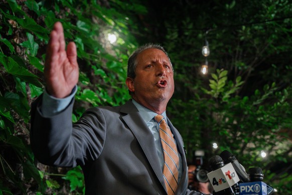 epa13060020 Former New York City Comptroller Brad Lander addresses his supporters during his primary election watch party in New York, New York, USA, 23 June 2026. Brad Lander defeated Rep. Dan Goldma ...