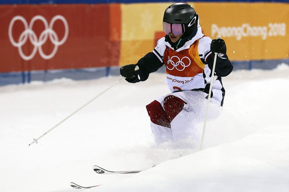 epa06500308 Perrine Laffont of France in action during the women&#039;s Moguls training session in the Phoenix Snow Park, which will host the Freestyle Skiing and Snowboard events of the PyeongChang 2 ...