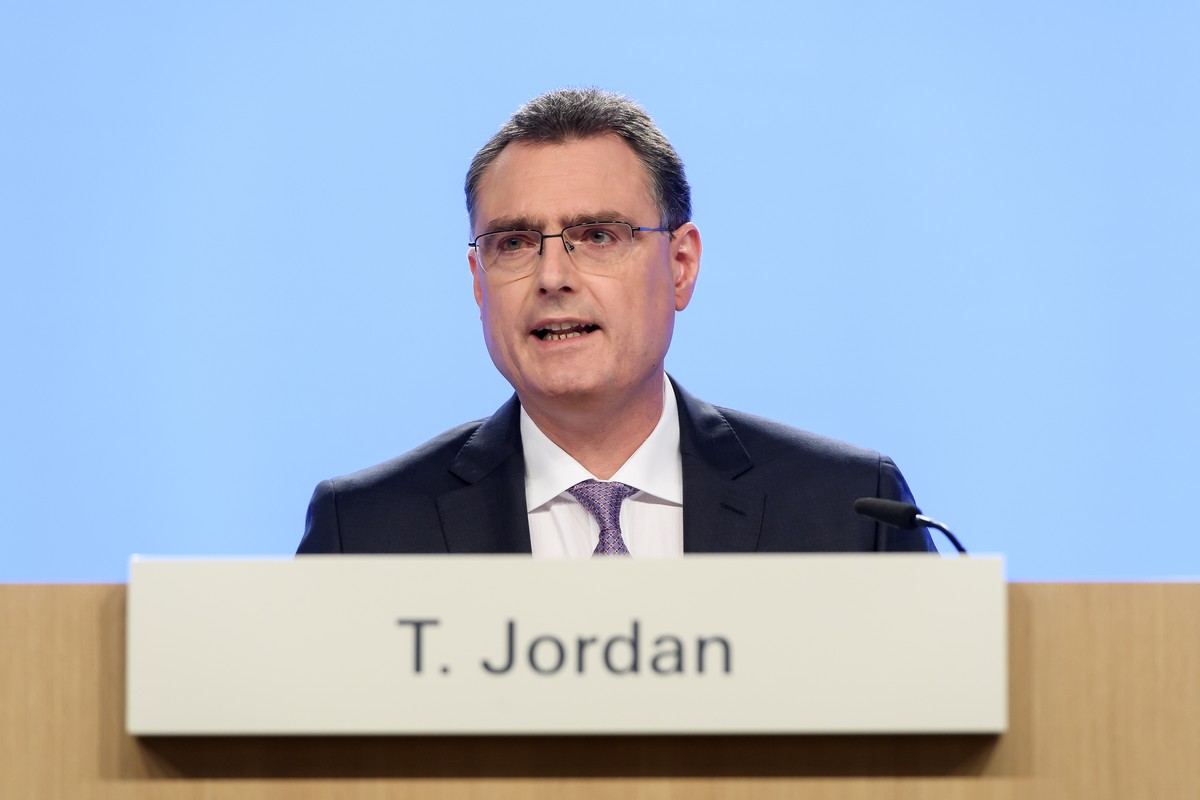 Swiss National Bank's (SNB) Chairman of the Governing Board Thomas Jordan, speaks during a semi-annual conference of Swiss National Bank (SNB BNS), in Bern, Switzerland, Thursday, June 18, 2020.  ...