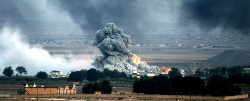 Allein beim monatelangen Kampf um die kurdische Grenzstadt Kobane sollen, wie Experten vermuten, tausende IS-Kämpfer gefallen sein – darunter auch zahllose Ausländer.