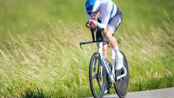 Stefan Kueng, categorie homme elite, en action lors des championnats suisses de contre la montre ce mercredi 16 juin 2021 au Chalet-a-Gobet sur les hauts de Lausanne. (KEYSTONE/Maxime Schmid)