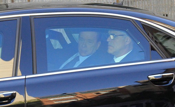 Der Premierminister, wie Silvio Berlusconi zu seiner Amtszeit, darf wohl weiterhin in einer Limousine fahren.