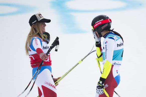 ZUM ERSTEN SCHWEIZER SKI ALPIN GESAMTWELTCUPSIEG VON LARA GUT SEIT VRENI SCHNEIDER 1995, STELLEN WIR IHNEN FOLGENDES BILDMATERIAL ZUR VERFUEGUNG - Lara Gut, left, and Wendy Holdener of Switzerland rea ...