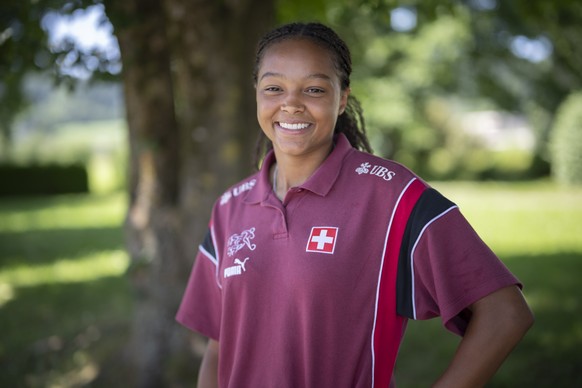 Leila Wandeler, aufgenommen waehrend einem Medientermin der Schweizer Frauen Fussball Nationalmannschaft vor der UEFA Women&#039;s EURO 2025, am Dienstag, 24. Juni 2025 auf der Sportanlage Spiserwis i ...