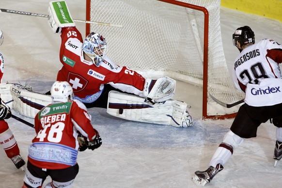 Die Schweiz setzte sich zum ersten Mal seit fünf Jahren nach einem Zweitorerückstand noch durch.