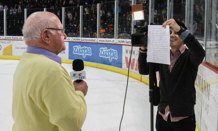 Walter Scheibli vor der Kamera fürs «ZSC TV».