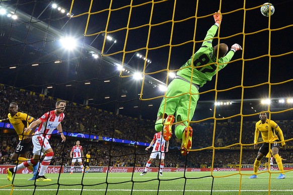 epa07784907 Red Star Belgrade&#039;s goalkeeper Milan Borjan in action during the UEFA Champions League playoff, first leg soccer match between BSC Young Boys and Red Star Belgrade in Bern, Switzerlan ...