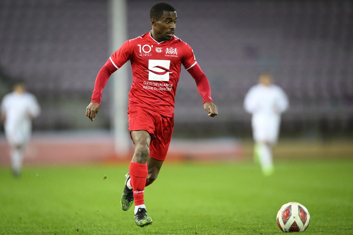 L'attaquant du SLO Teddy Okou lors de la rencontre de football de Challenge League entre FC Stade Lausanne Ouchy, SLO, et AC Bellinzona ce samedi 5 novembre 2022 au Stade Olympique de la Pontaise ...