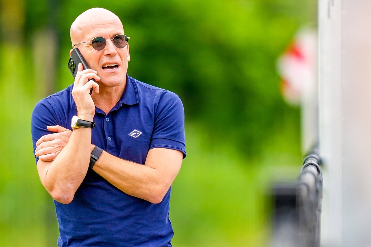 AMSTERDAM , 20-06-2024 , De Toekomst , Dutch Eredivisie , season 2024 / 2025 , Football . First training Ajax . Ajax technical director Alex Kroes First training Ajax PUBLICATIONxNOTxINxNED x25539017x ...