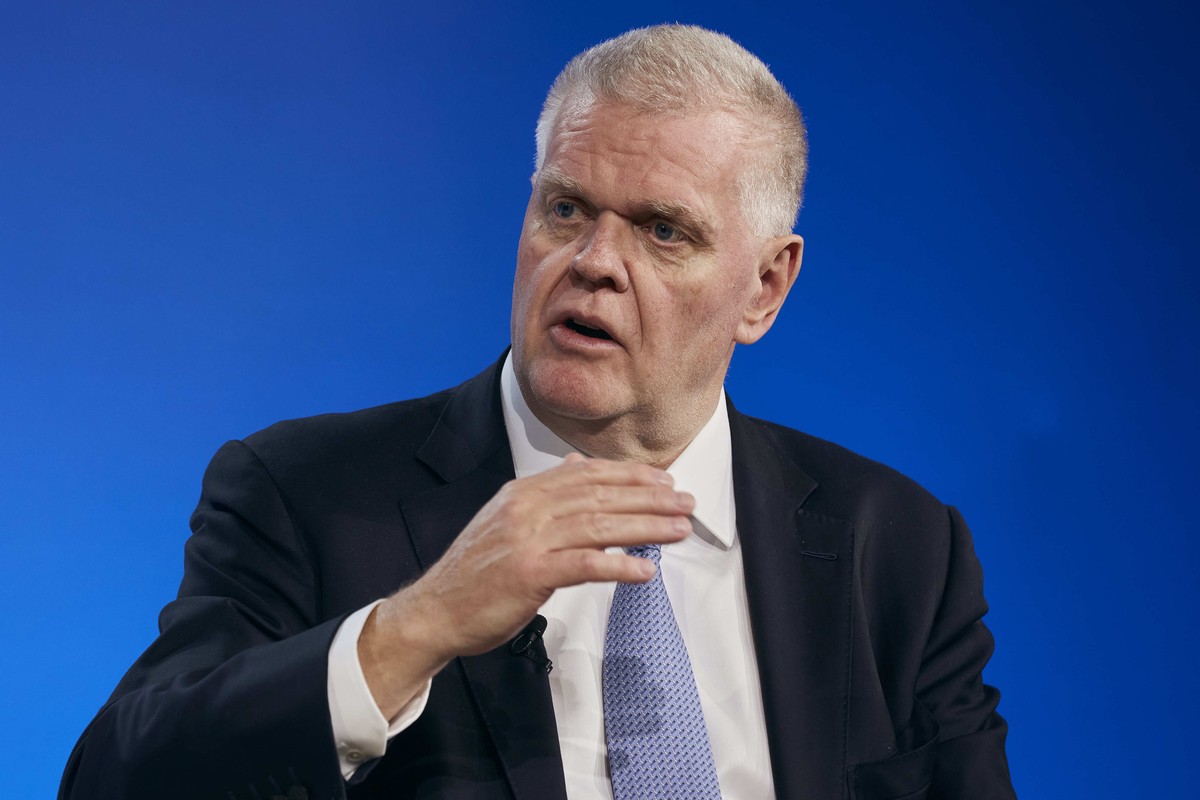 FILE - Group Chief Executive of HSBC, Noel Quinn, speaks during the Bloomberg Transition Finance Action Forum at the Plaza Hotel, on Sept. 19, 2023, in New York. HSBC, Europe's largest bank, says ...