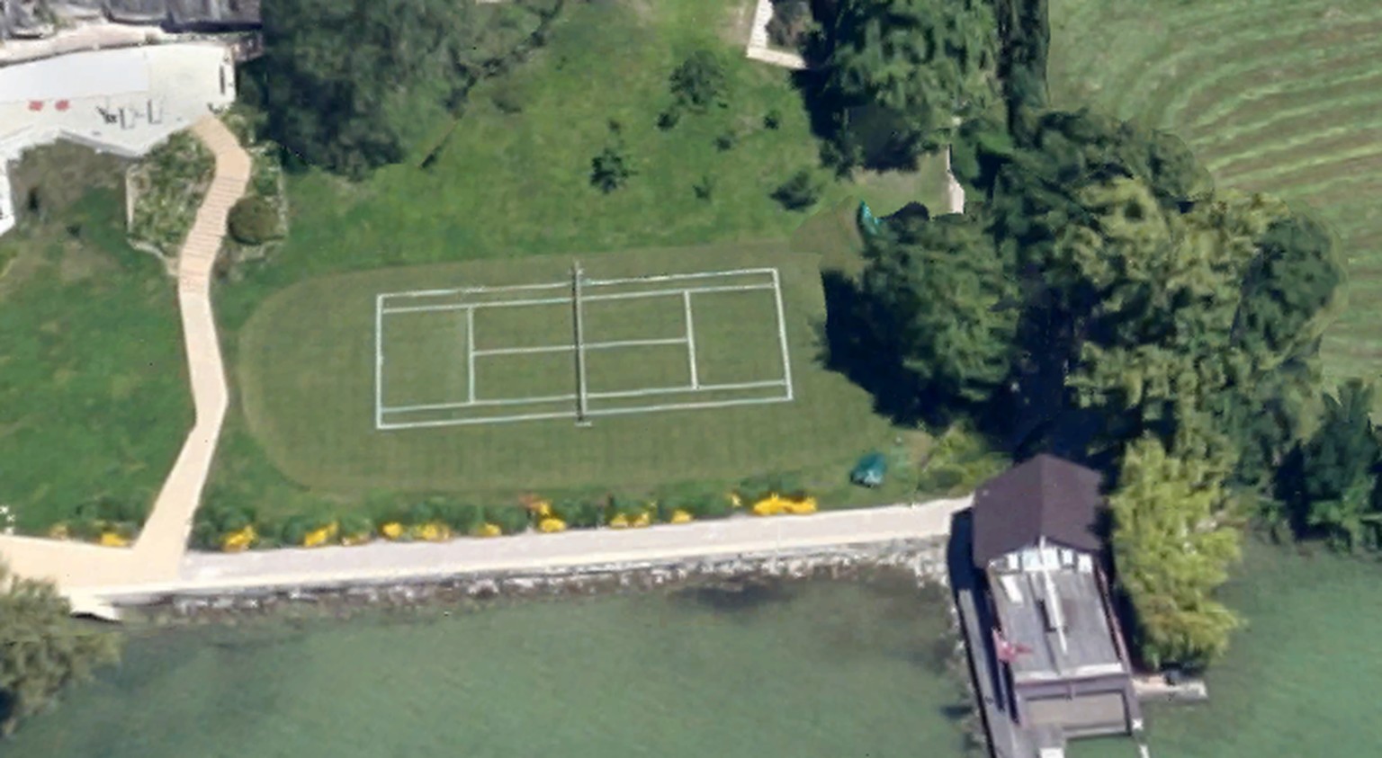 Auf diesem Platz am Ufer des Zürichsees trainierte Roger Federer. Der Besitzer: Milliardär Jorge Paulo Lemann.