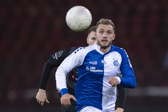 Tobias Schaettin (FCW), links, kaempft um den Ball mit Giotto Morandi (GC), rechts, im Fussball Meisterschaftsspiel der Swiss Super League zwischen Grasshopper Club Zuerich, GC, und Winterthur, FCW, i ...