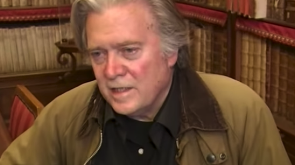 Freut sich: Steve Bannon.