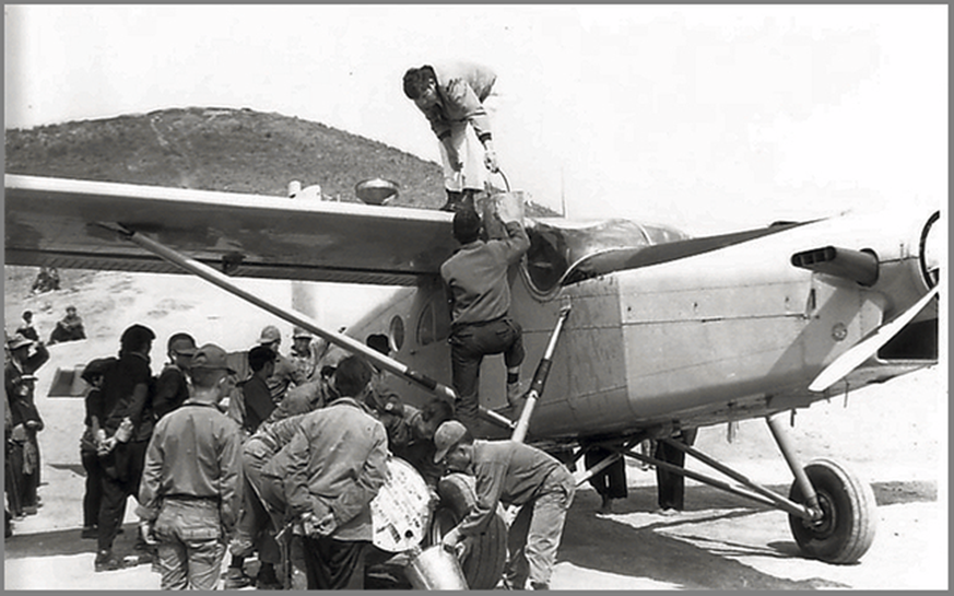 Air America in Laos während des Vietnamkrieges
https://www.aljacobsladder.com/news-stories/the-silent-war-reading-room/cia-air-operations-in-laos.html