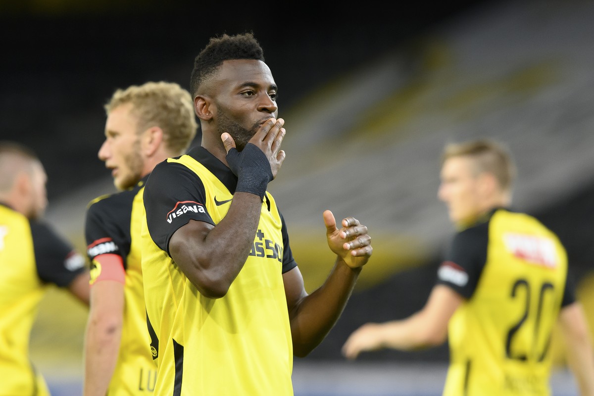 Young Boys' Jean-Pierre Nsame celebrates his goal after scoring (1-0), during a UEFA Champions League second round qualification soccer match between Switzerland's BSC Young Boys and Faeroee ...