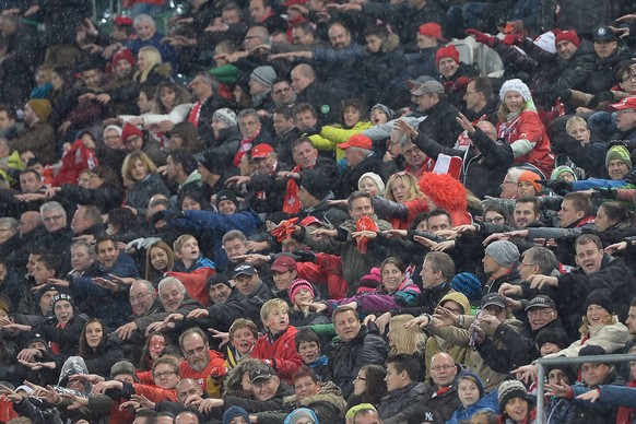 La-Ola-Welle in der AFG-Arena.