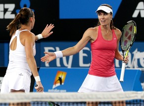 Das Duo Hingis/Pennetta ist weiterhin auf Kurs.