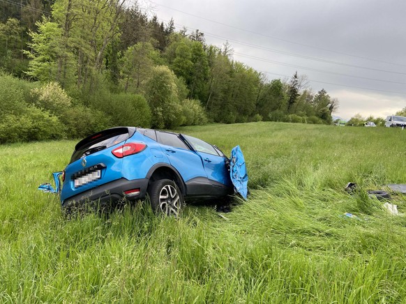 Ein 66-jähriger Autofahrer ist am 4. Mai 2022 in Hilfikon AG bei der Frontalkollision mit einem Anhängerzug ums Leben gekommen. Er geriet ausserorts auf einer geraden Strecke auf die Gegenfahrbahn, wo ...