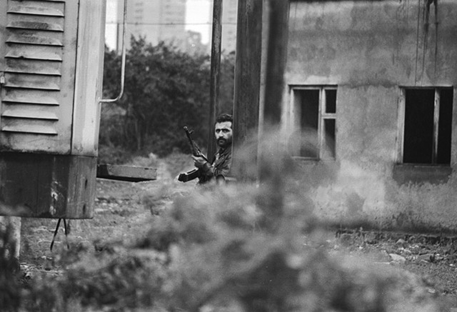 Abchasien, Suchumi 1992.
https://adjapsandali.wordpress.com/2013/09/09/abkhazia/