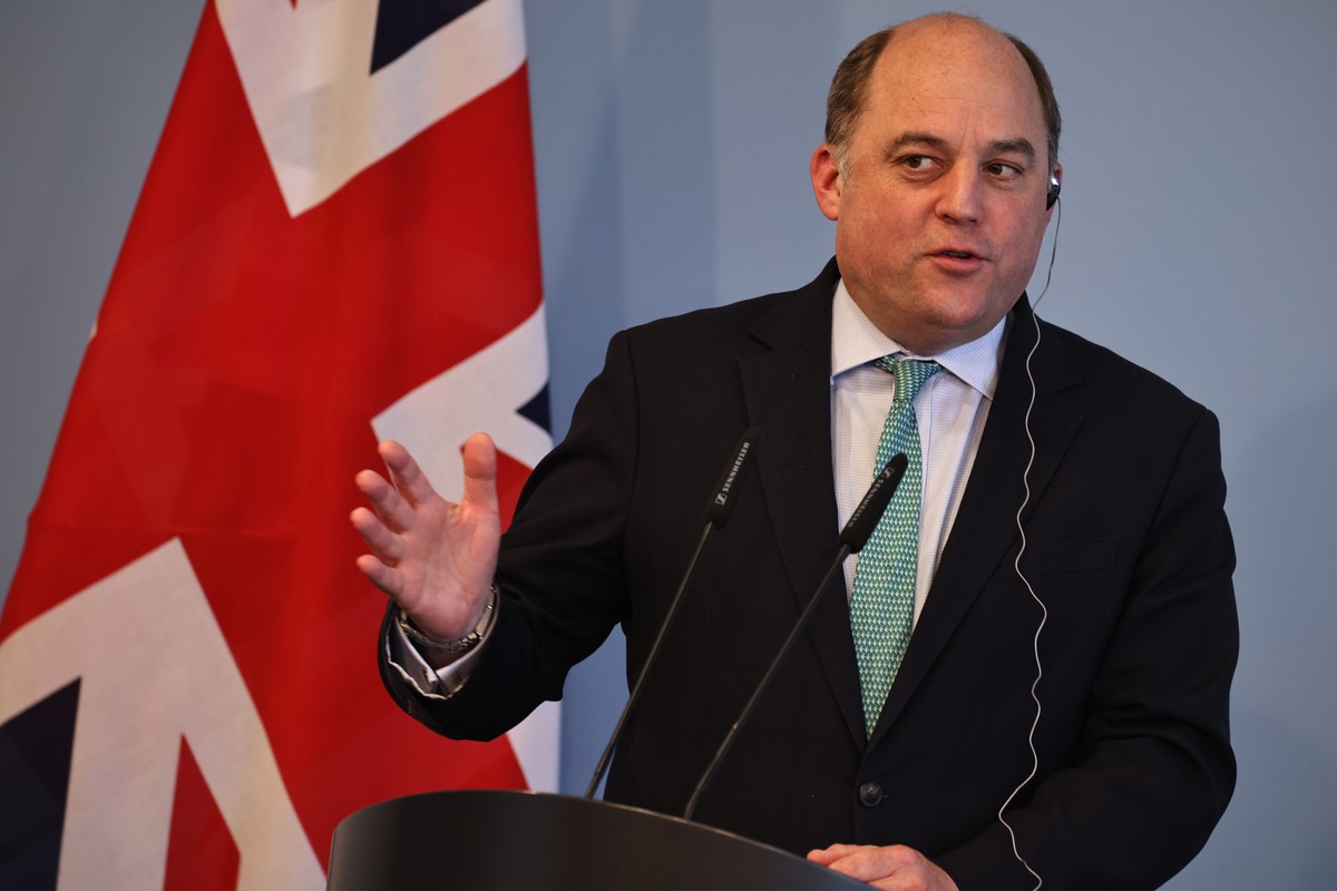 epa10633804 Britain's Defense Secretary Ben Wallace addresses a joint press conference with his German counterpart (not pictured) following their meeting at the Ministry of Defense in Berlin, Ger ...