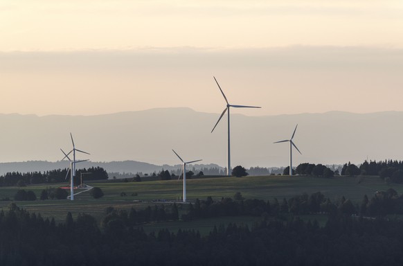 ZUR STUDIE DER SCHWEIZERISCHEN ENERGIE-STIFTUNG WONACH DIE SCHWEIZ IM BEREICH WIND- UND SONNENENERGIE IM EUROPAEISCHEN VERGLEICH AUF PLATZ 25 LANDET, STELLEN WIR IHNEN AM DIENSTAG, 17. MAI 2016, FOLGE ...