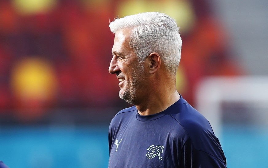 epa09305732 Switzerland&#039;s head coach Vladimir Petkovic leads an official training session at National Arena stadium, in Bucharest, Romania, 27 June 2021. Switzerland will face France in their Rou ...