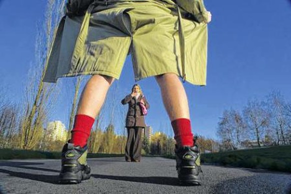 Igel-Skills und Gammel-Schuhe: So entgehst du den lästigen Spendensammlern!
Ich mach einfach meinen Matel auf, funktioniert imeer!
