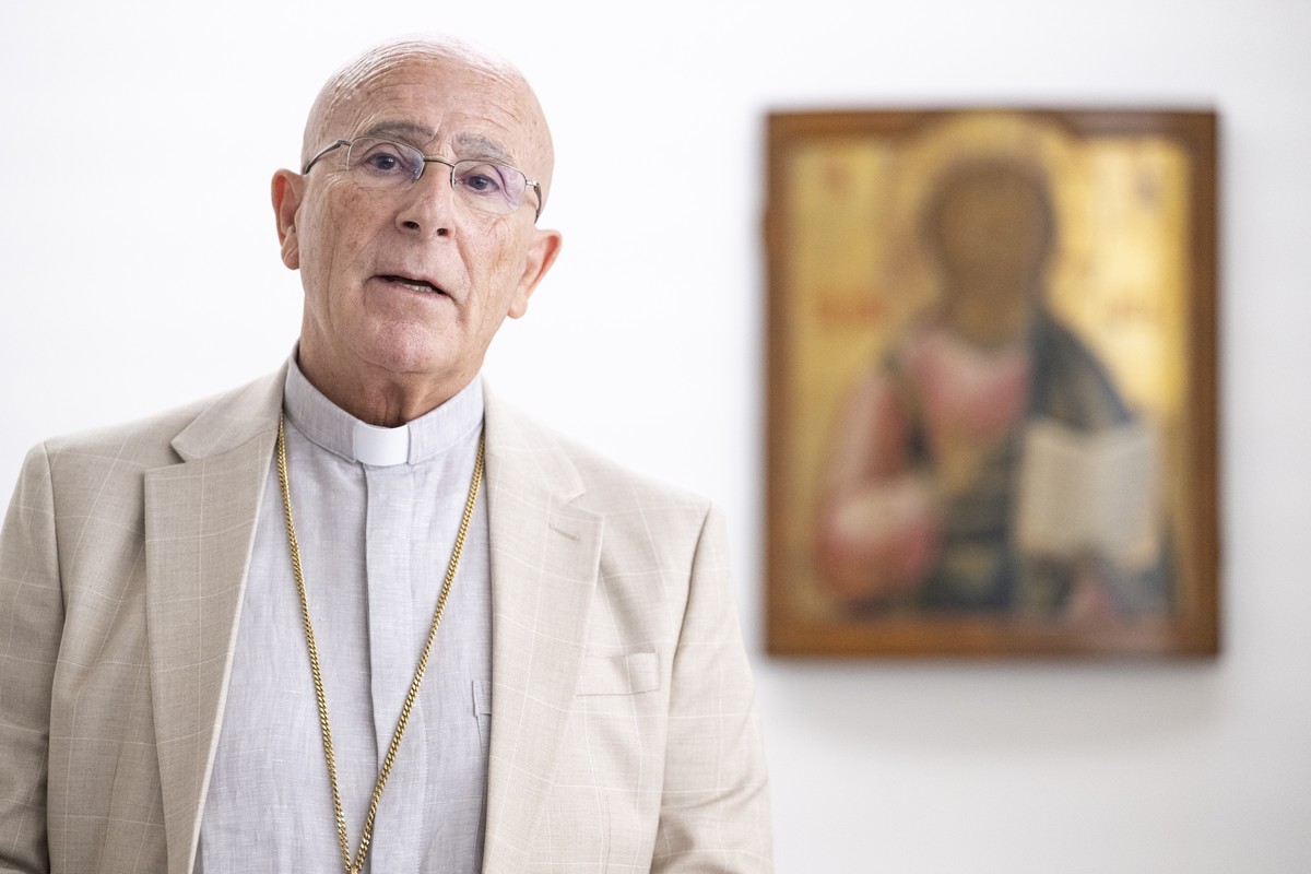 Joseph Maria Bonnemain, Bischof von Chur, orientiert an einer Medienkonferenz, am Montag, 22. September 2025, im aki der katholischen Hochschulgemeinde in Zuerich. Die neue "Sprechstunde psychisc ...