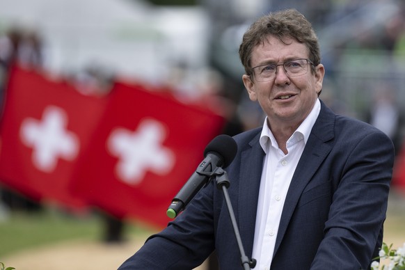 Bundesrat Albert Roesti spricht beim Festakt am Unspunnen-Schwinget 2023, am Sonntag, 27. August 2023, auf der Hoehenmatte, in Interlaken. Das Unspunnenfest findet alle sechs Jahre statt und gilt nach ...