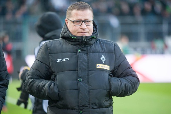 Sportdirektor Max EBERL (MG) ist frustriert, Frust, gefrustet, enttaeuscht, entt�uscht, Entt�uschung, Enttaeuschung, traurig, halbe Figur, Halbfigur, Moenchengladbach (MG) - Borussia Dortmund (DO) 0:1 ...