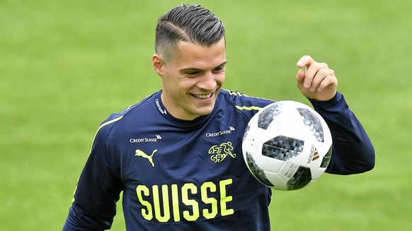 Swiss national team soccer player Granit Xhaka during a training session of the of the Swiss national soccer team in Switzerland, Freienbach, Wednesday, May 23, 2018. (KEYSTONE/Walter Bieri)