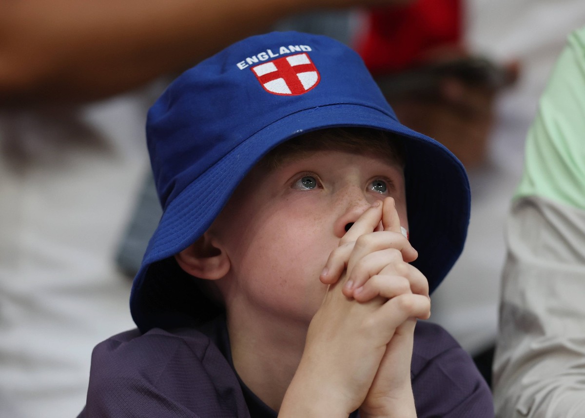 Gelsenkirchen, Germany, 30th June 2024. England fan during the UEFA European Championships round of 16 match at Arena Aufschalke, Gelsenkirchen. Picture credit should read: Paul Terry / Sportimage EDI ...