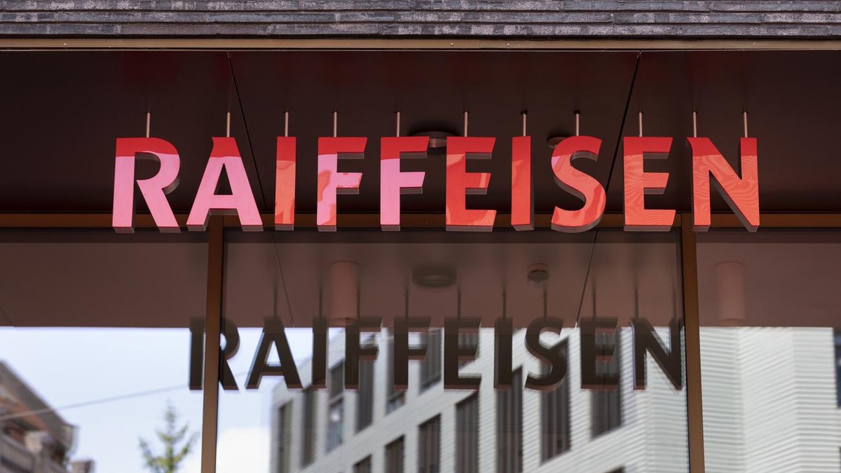 ARCHIVBILD ZU DEN UMSATZZAHLEN BEI RAIFFEISEN --- Logo of the Raiffeisen bank at its headquarters in St. Gallen, Switzerland, on June 5, 2018. (KEYSTONE/Gaetan Bally)..Logo der Raiffeisenbank am Haupt ...