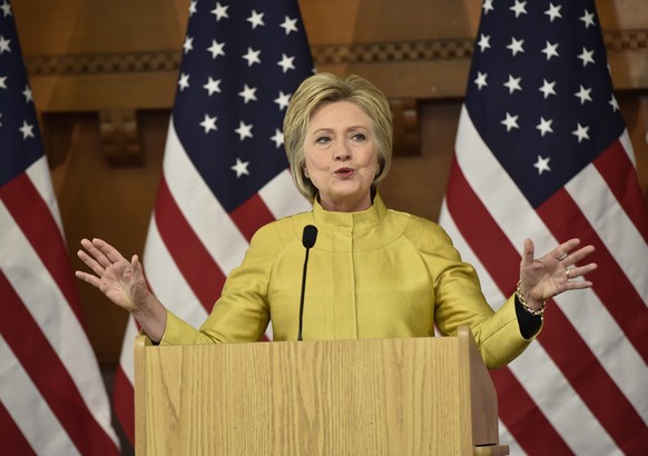 epa05228140 Democratic Presidential candidate and former Secretary of State Hillary Clinton delivers a speech on counterterrorism to guest at Stanford Universtiy in Stanford, California, USA, 23 March ...