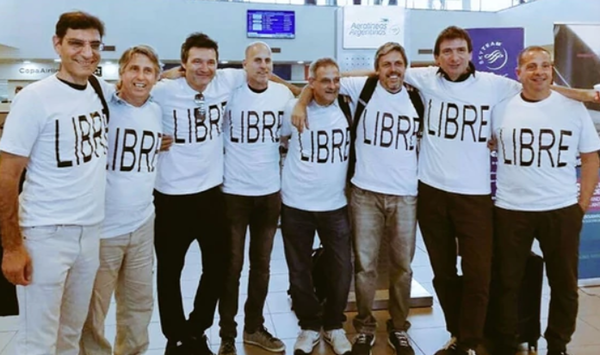 Das Bild soll die Gruppe auf dem Weg nach New York zeigen.