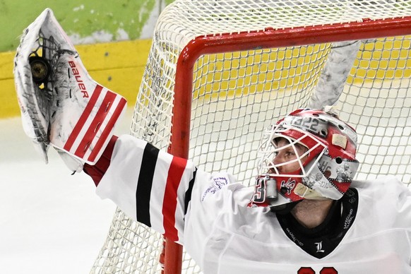 Lausannes Kevin Pasche, im sechsten Eishockey Playoff Viertelfinalspiel der National League, zwischen den SCL Tigers und dem Lausanne HC, am Sonnatg 23. Maerz 2025, in der Emmental Versicherung Arena  ...
