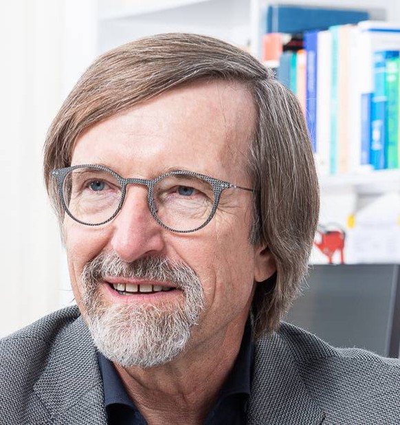 Petr Novák ist Batterieforscher am PSI und Professor an der ETH Zürich.