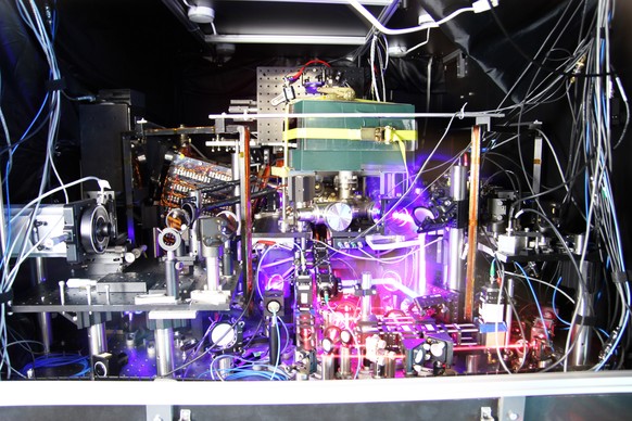 Strontium-Gitteruhr Atomuhr Zeitmessung National Institute of Standards and Technology (NIST) Physik Technik