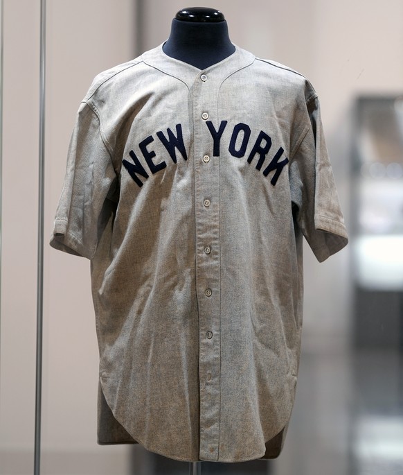 The 1932 Babe Ruth game worn New York Yankees World Series &quot;Called Shot&quot; jersey is displayed at Heritage Auction in Irving, Texas, Wednesday, Aug. 21, 2024. (AP Photo/LM Otero)