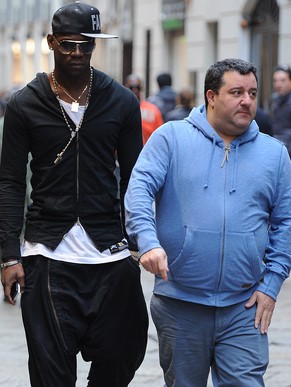 Liverpool-Stürmer Balotelli, Berater Raiola.