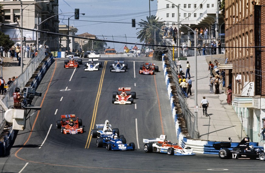 IMAGO / Motorsport Images

1976 USA-West GP STREETS OF LONG BEACH, UNITED STATES OF AMERICA - MARCH 28: Jean-Pierre Jarier, Shadow DN5B Ford leads John Watson, Penske PC3 Ford, Jody Scheckter, Tyrrell ...