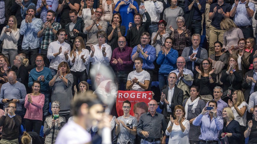 Roger Federer fans are seen in the audience after the semifinal match at the Swiss Indoors tennis tournament at the St. Jakobshalle in Basel, Switzerland, on Saturday, October 28, 2017. (KEYSTONE/Alex ...