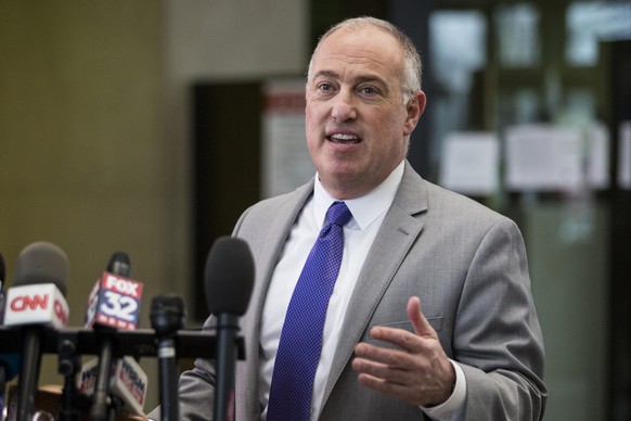 R. Kelly&#039;s defense attorney, Steve Greenberg, speaks to reporters at the Leighton Criminal Courthouse after R. Kelly was ordered held on a $1 million bond, Saturday, Feb. 23, 2019 in Chicago. Coo ...