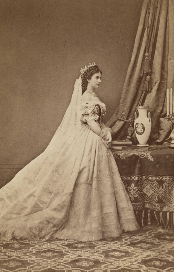 Empress Elisabeth of Austria. Emil Ronging 1823-1886, photographer Copyright: xpiemagsx pievienna24052022-33687 ACHTUNG AUFNAHMEDATUM GESCHÄTZT